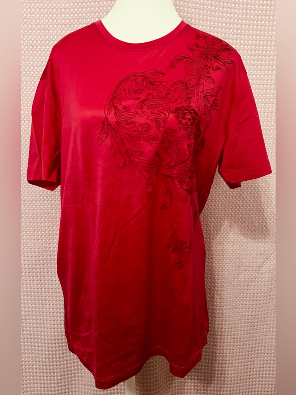 Women’s Red Short-Sleeve Tee with Subtle Floral Graphic